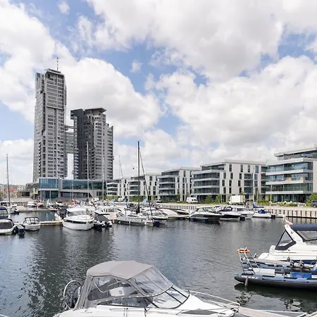 Yacht Park With Sea View By Lion Apartment Gdynia